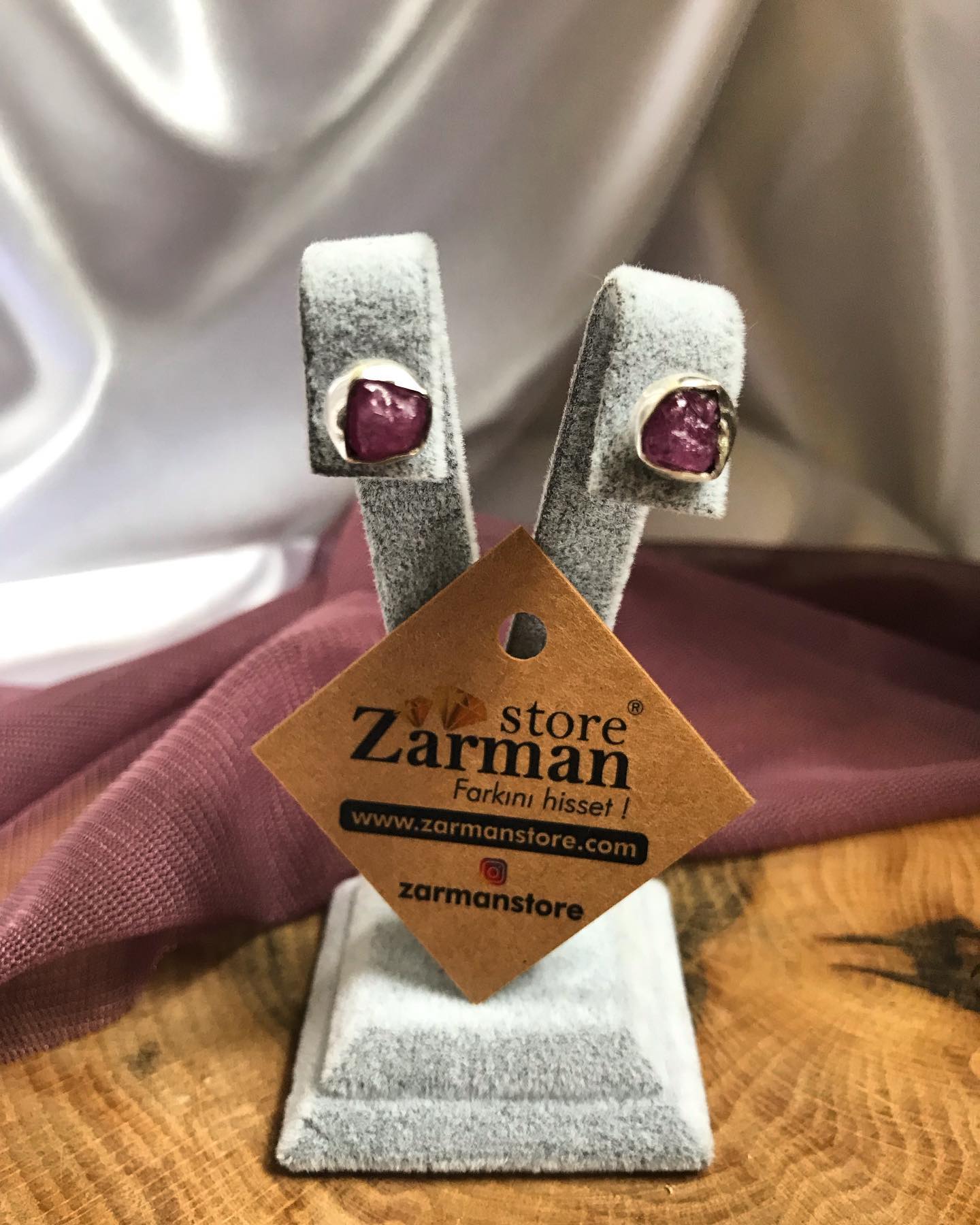 YAKUT HAM DOĞALTAŞ KÜPE